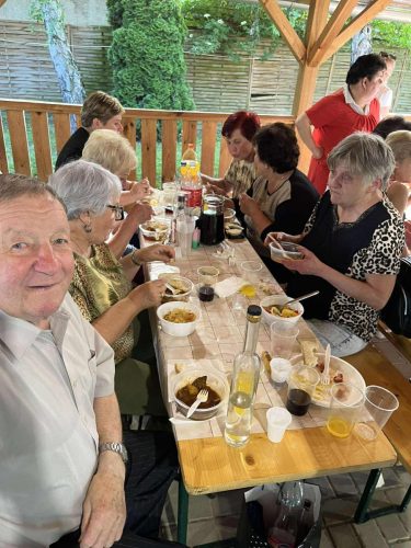 received 683488044564656